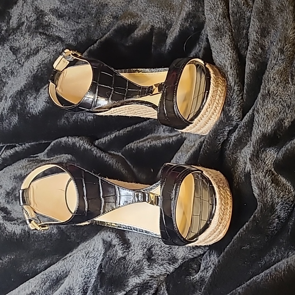 MICHAEL Michael KORS Platform Wedge Embossed Animal Print - Picture 3 of 14
